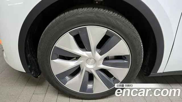 Tesla Model Y 2021
