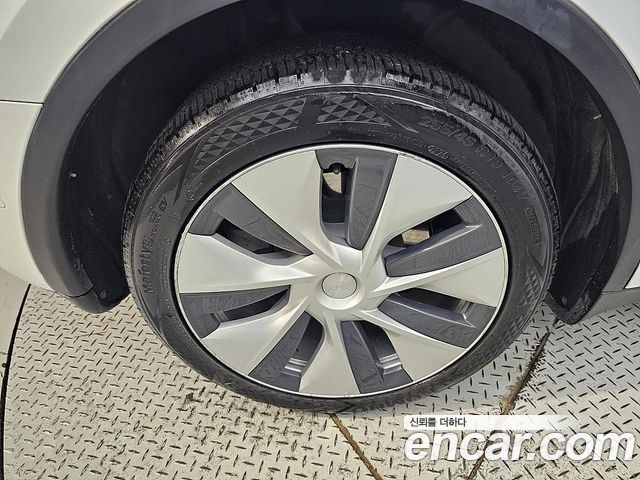 Tesla Model Y 2021