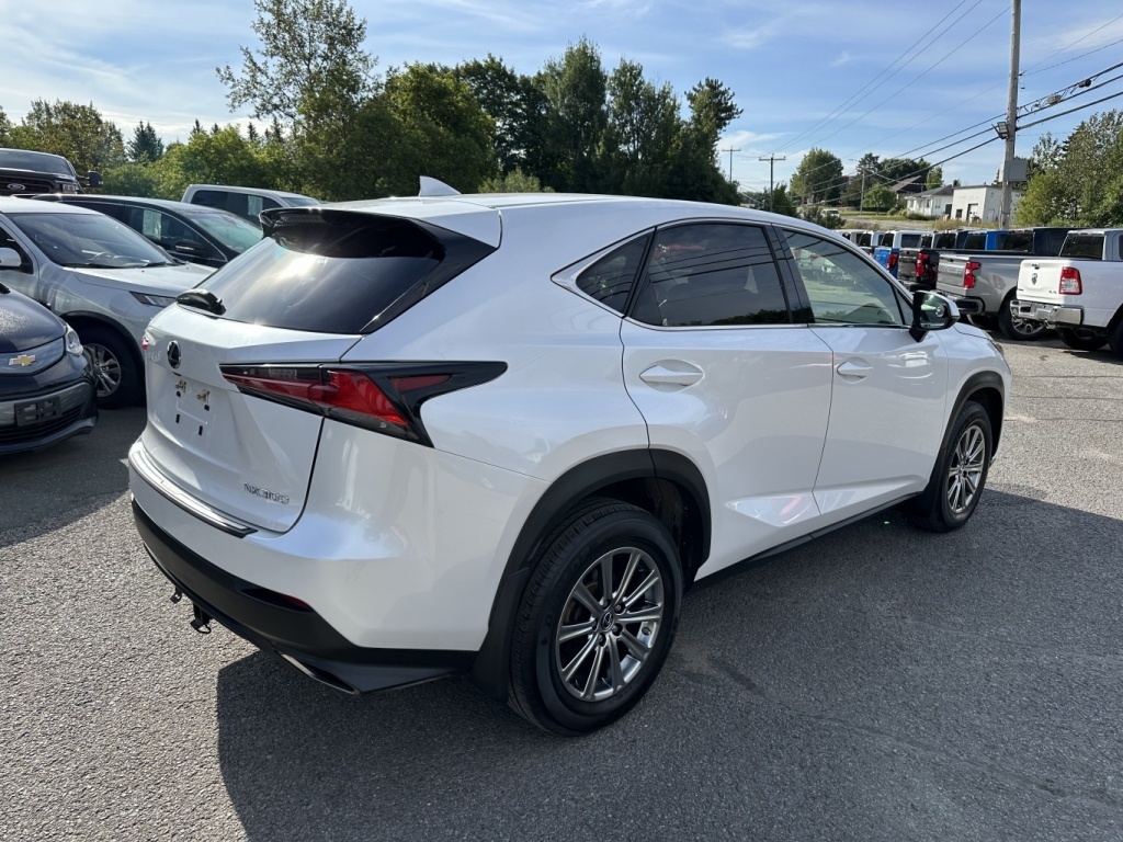 Lexus NX 2021
