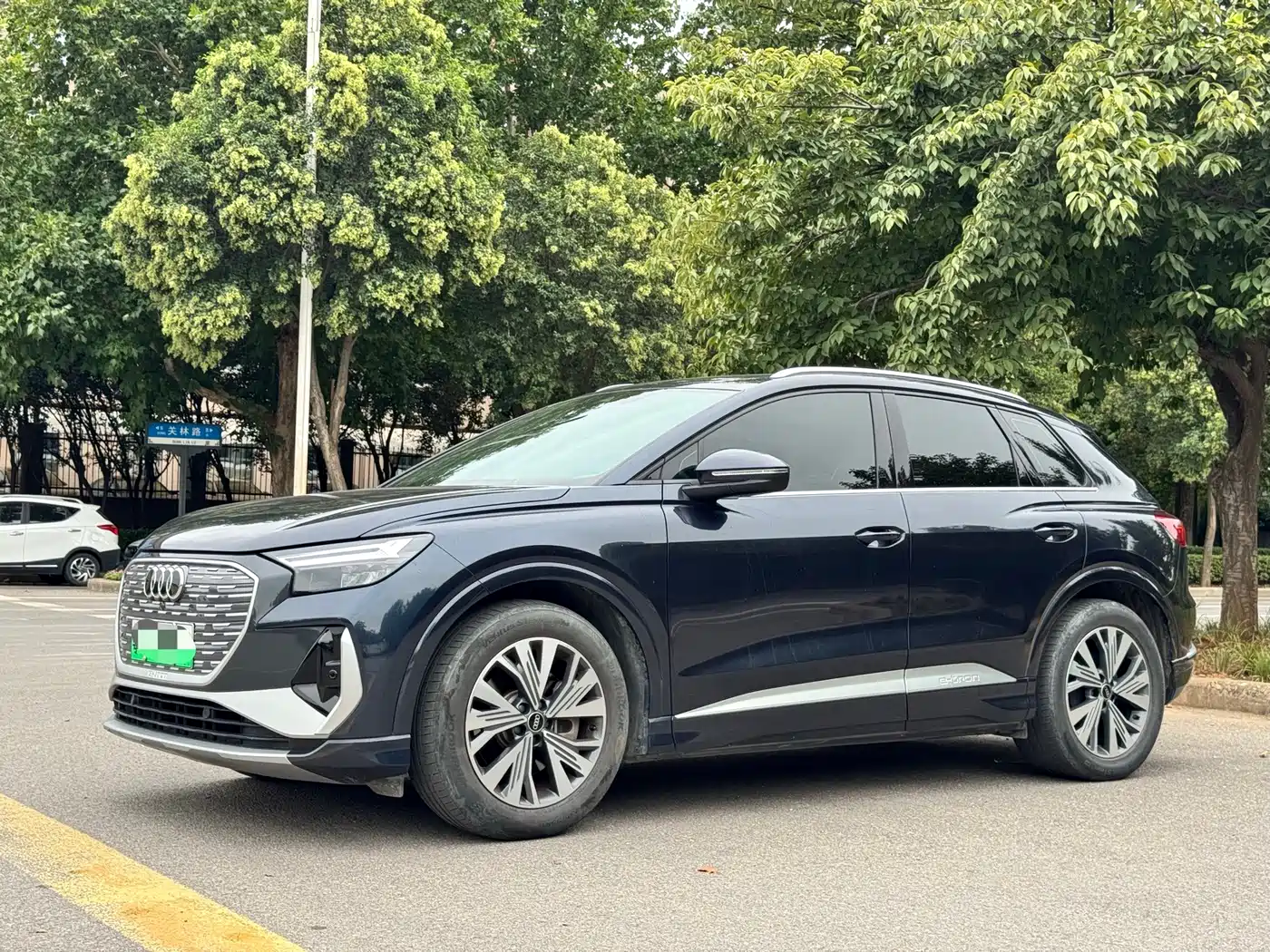 Audi Q4 e-tron 2025