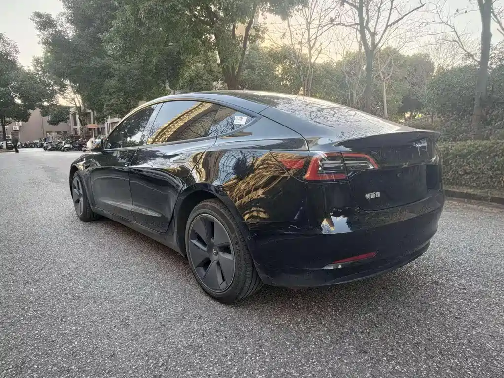 Tesla Model 3 2023