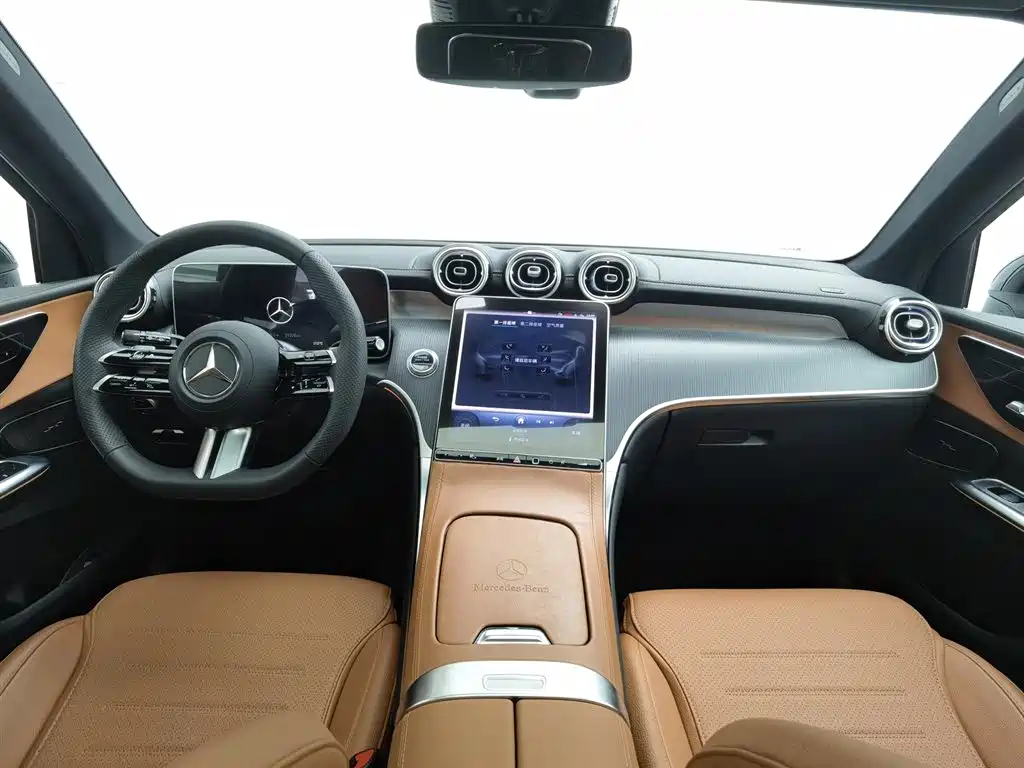 Mercedes-Benz GLC 2023