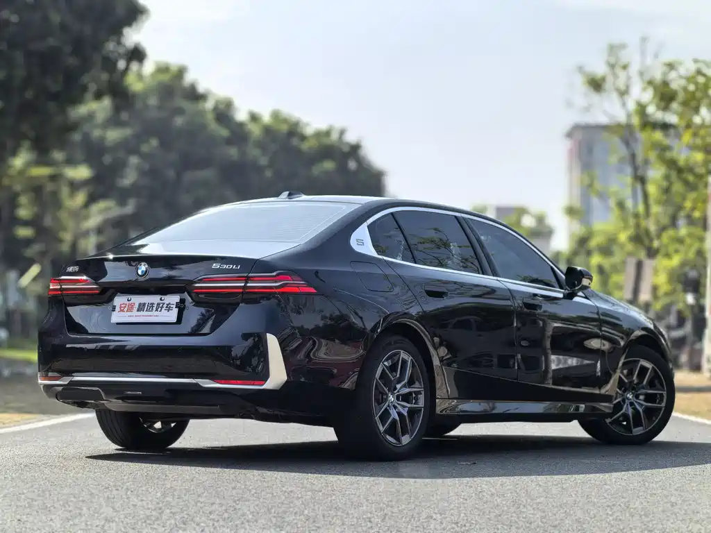 BMW 5 серии 2024