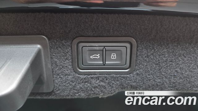 Audi A8 2021