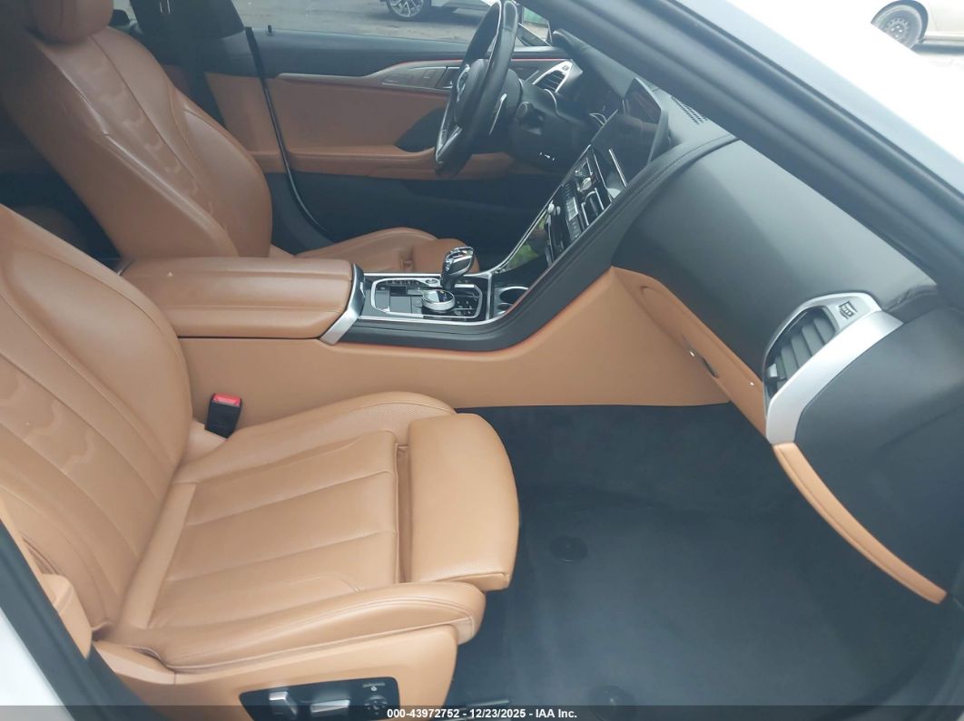 BMW 8 серии 2020