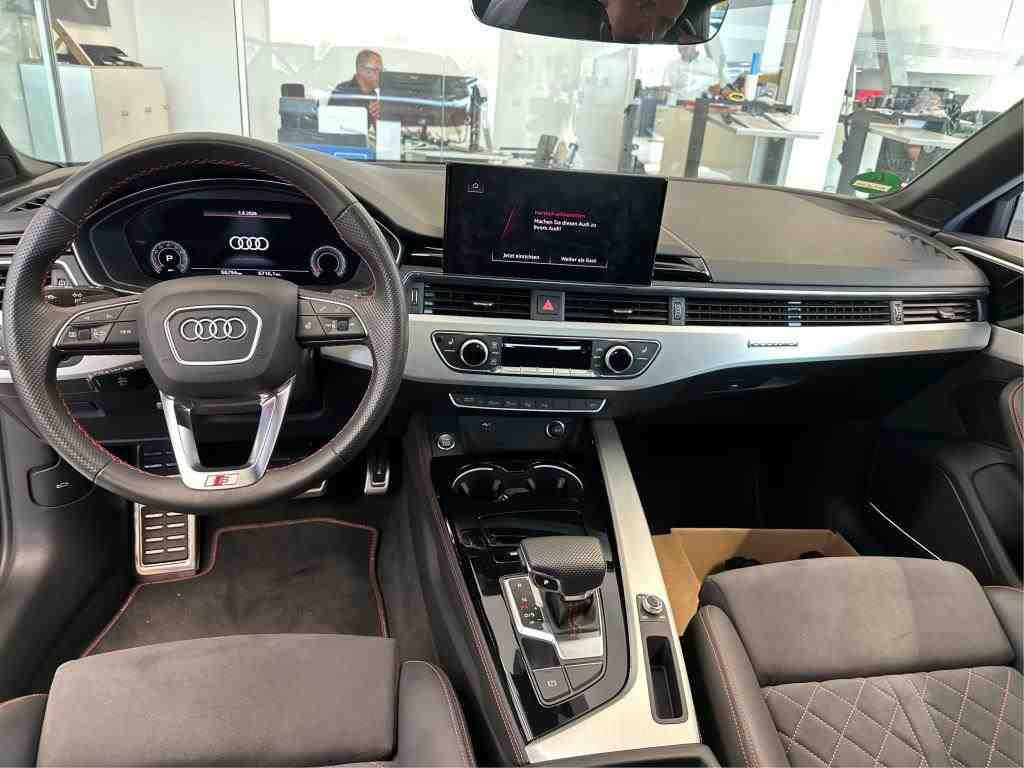 Audi A4 2022