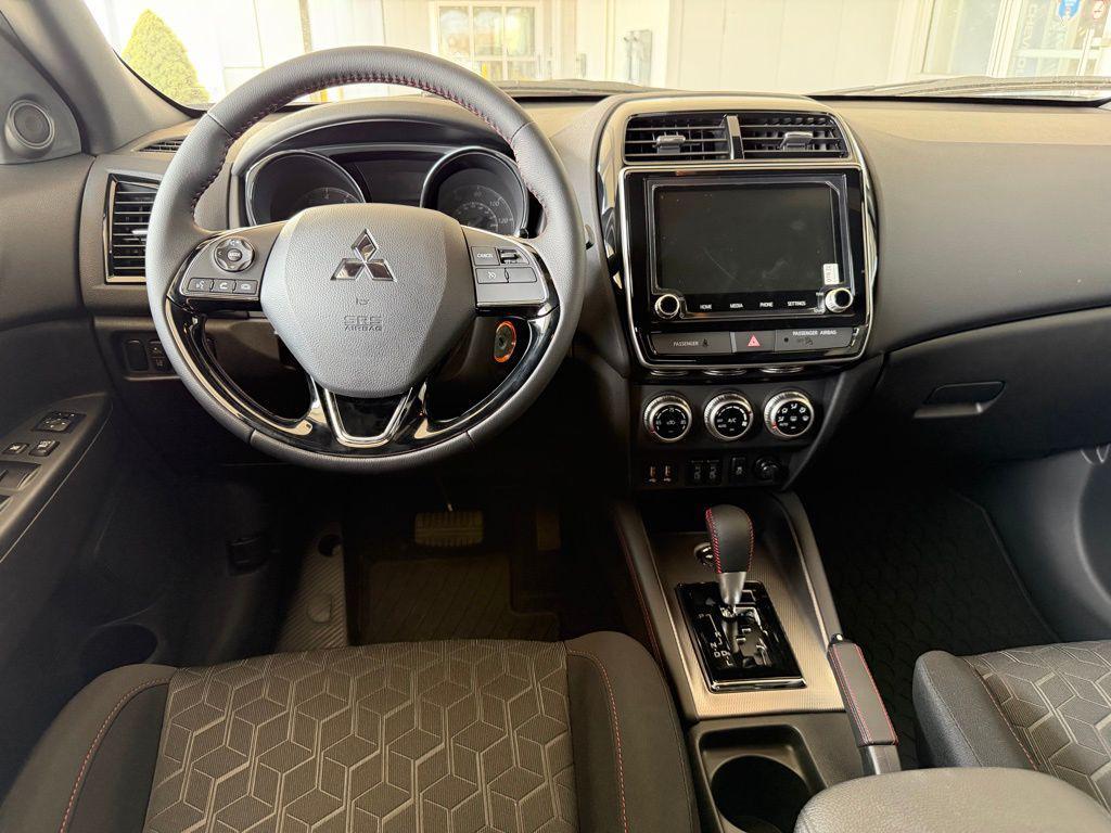 Mitsubishi Outlander Sport 2025