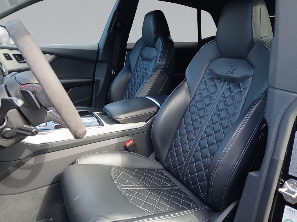 Audi SQ8 2023