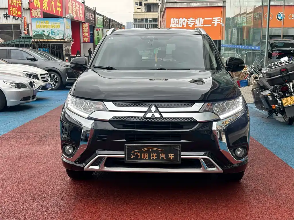 Mitsubishi Outlander 2021