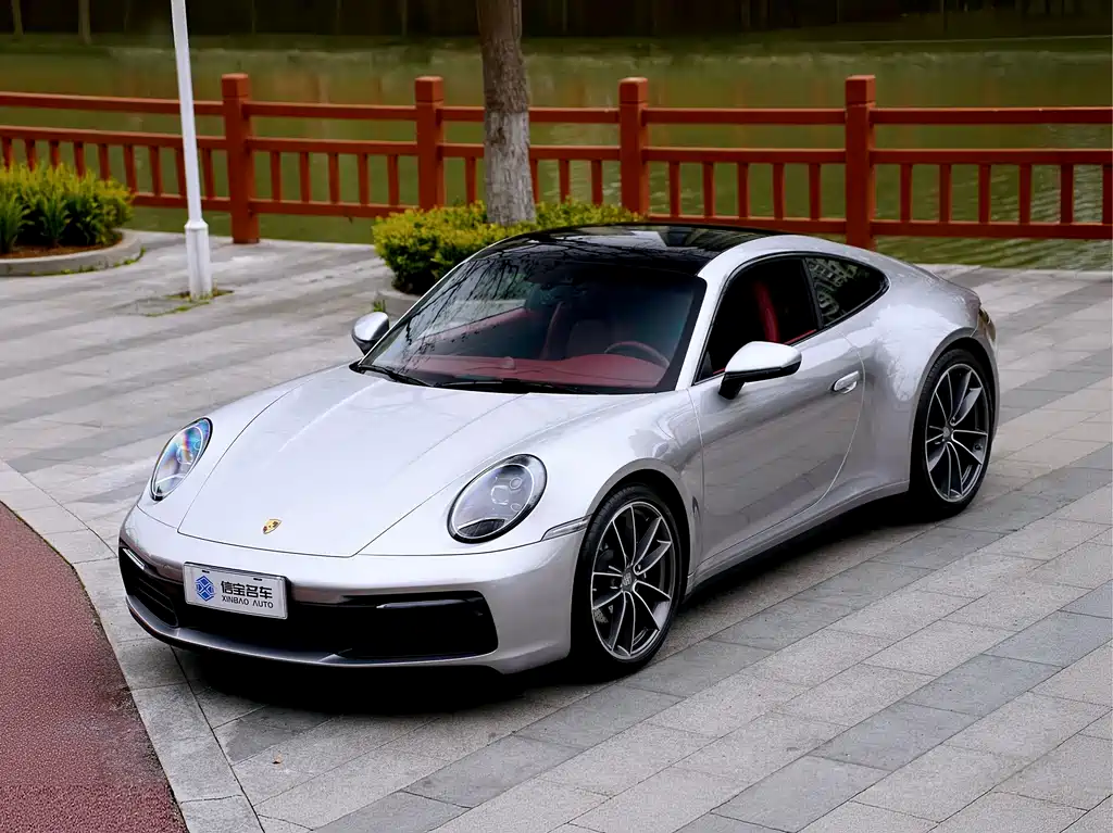 Porsche 911 2025
