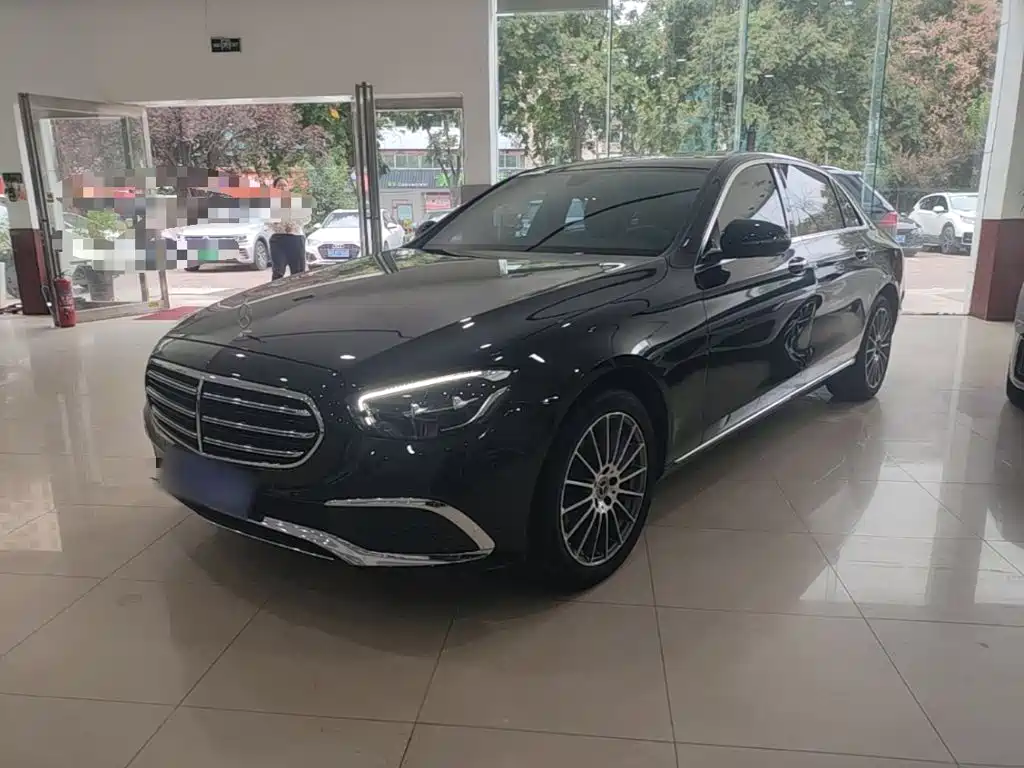 Mercedes-Benz E-Класс 2023