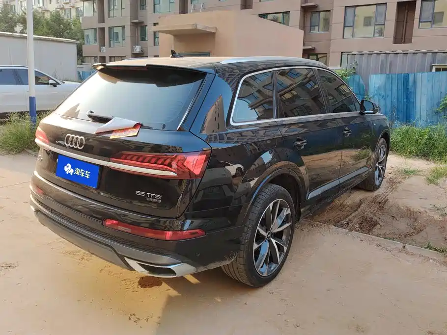 Audi Q7 2021