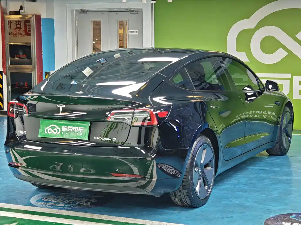 Tesla Model 3 2023