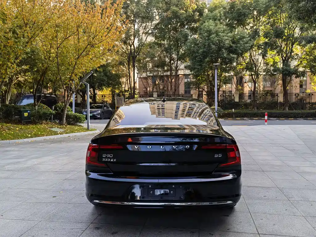 Volvo S90 2024