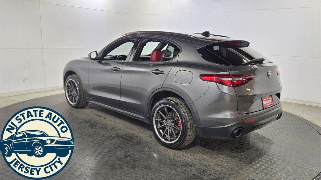 Alfa Romeo Stelvio 2022