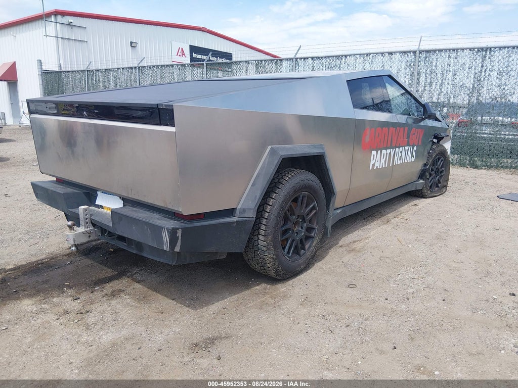 Tesla Cybertruck 2025