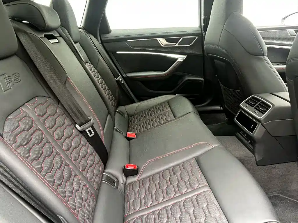 Audi RS 6 2025