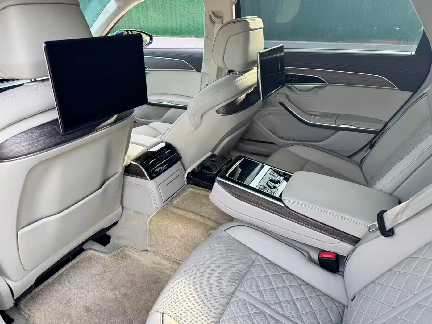 Audi A8 2023