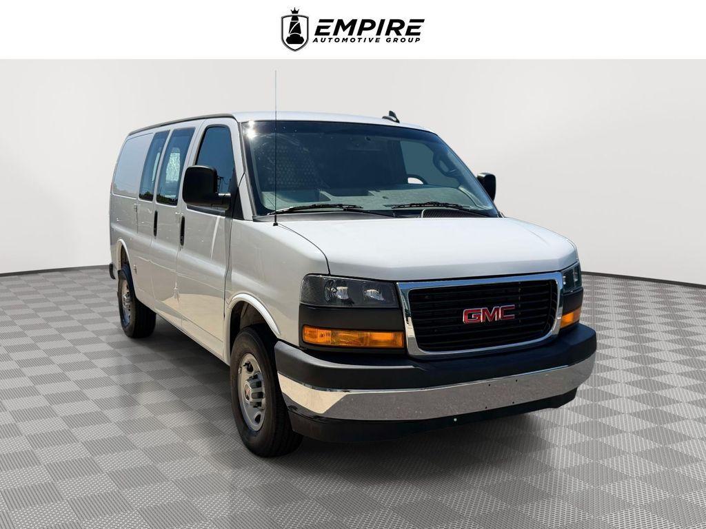 GMC Savana 2025
