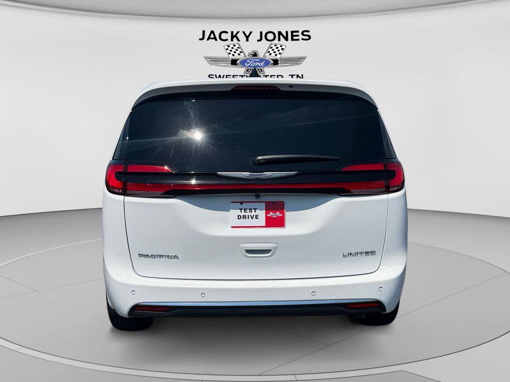 Chrysler Pacifica 2026