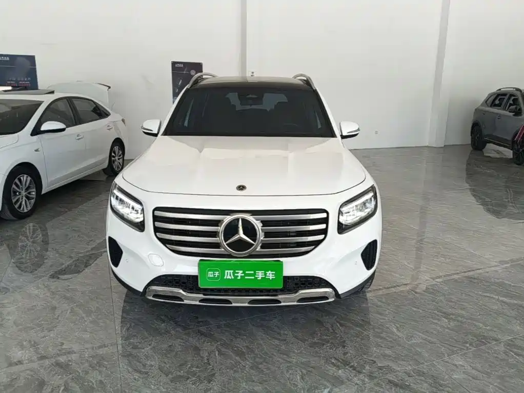 Mercedes-Benz GLB 2024