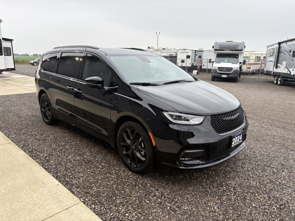 Chrysler Pacifica 2024