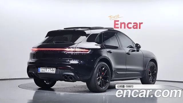 Porsche Macan 2022