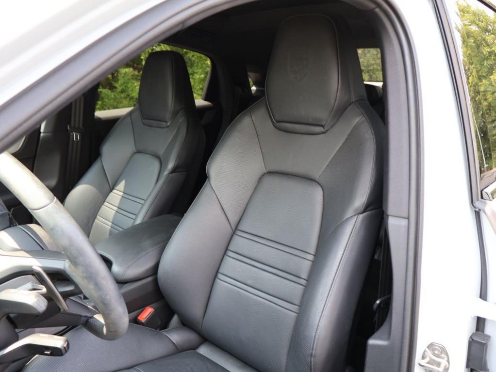 Porsche Cayenne 2025