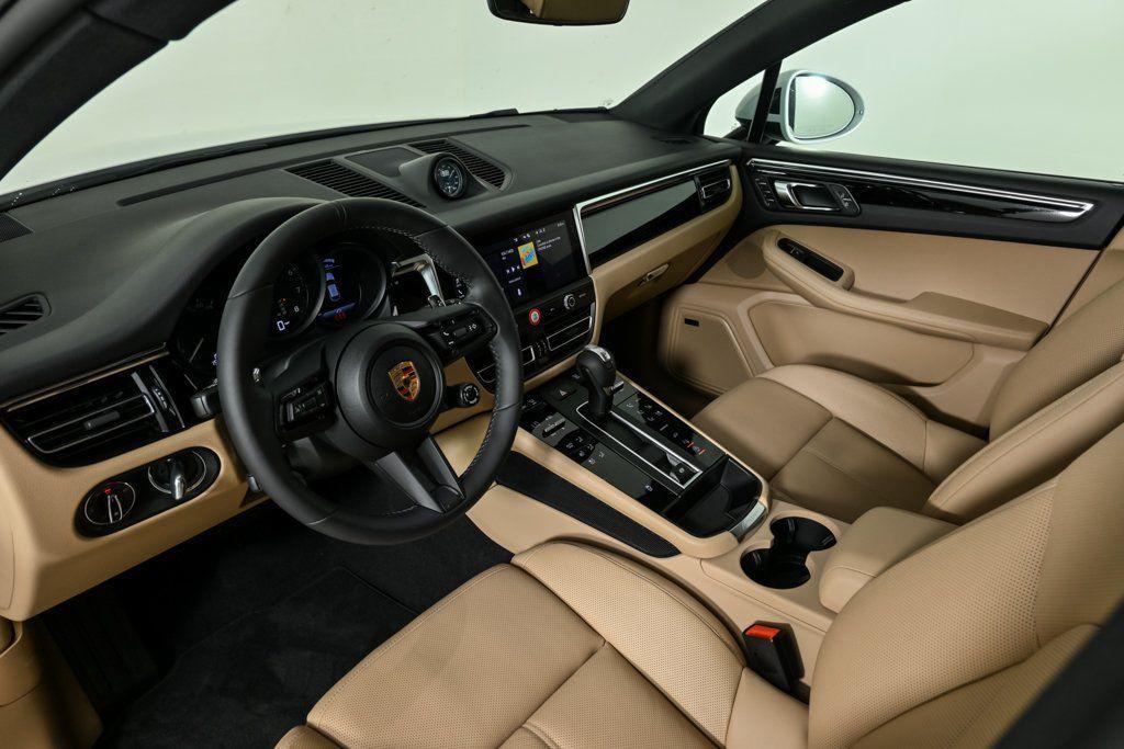 Porsche Macan 2025