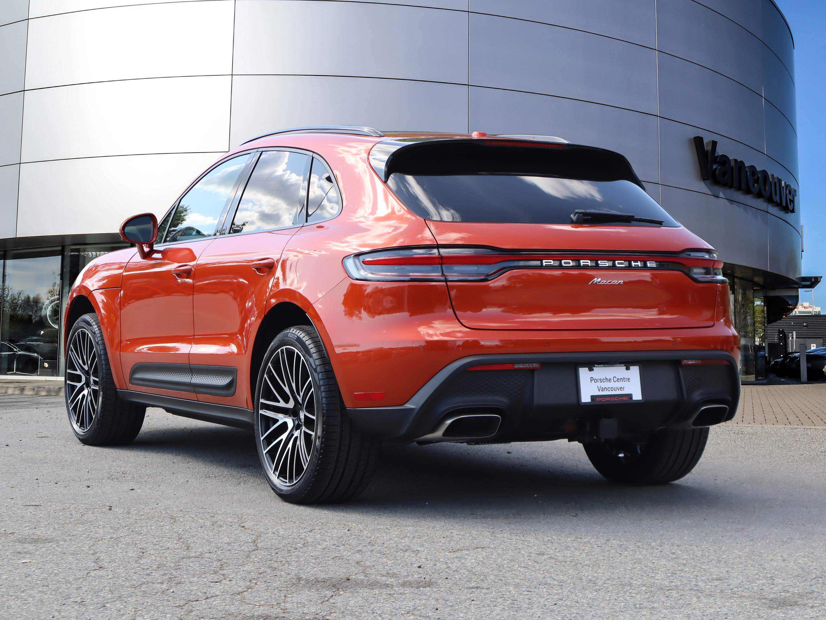 Porsche Macan 2025