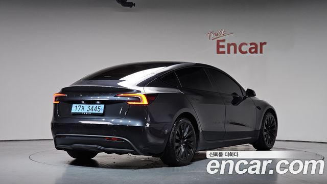 Tesla Model 3 2025