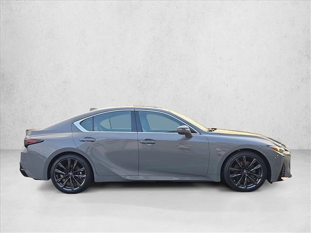Lexus IS 2025