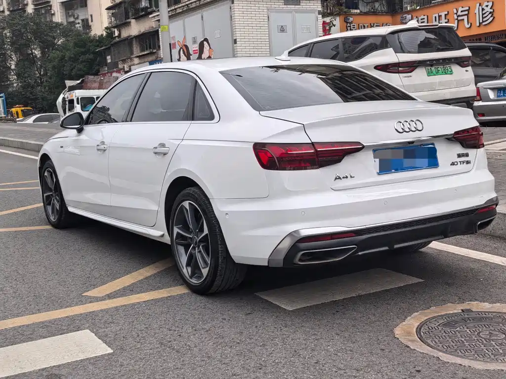 Audi A4 2023