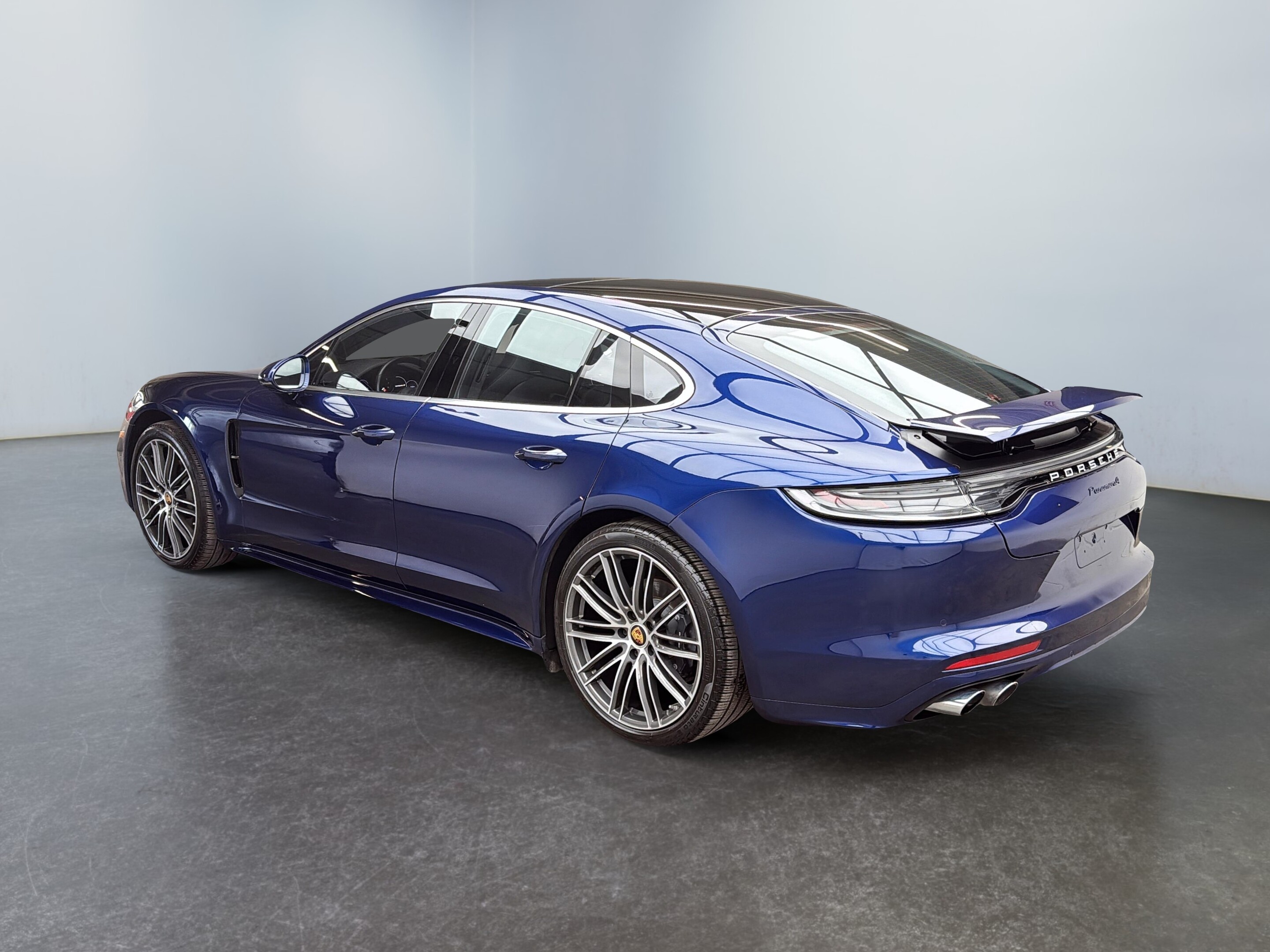Porsche Panamera 2023
