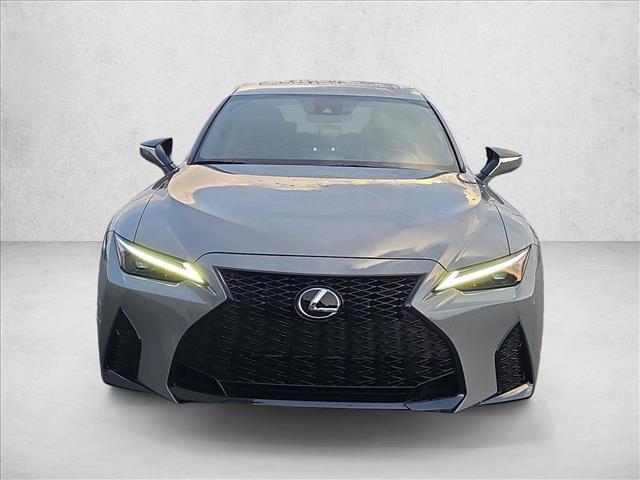 Lexus IS 2025