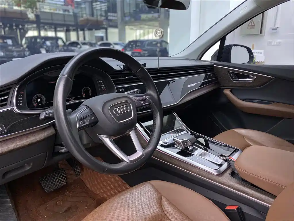 Audi Q7 2021