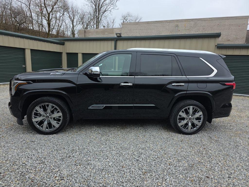 Toyota Sequoia 2024