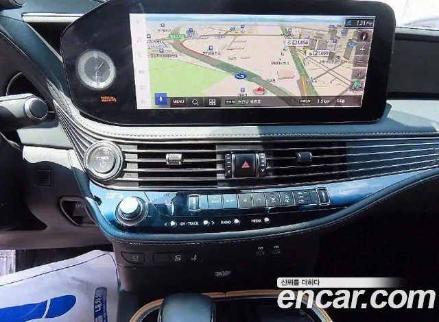 Lexus LS 2022