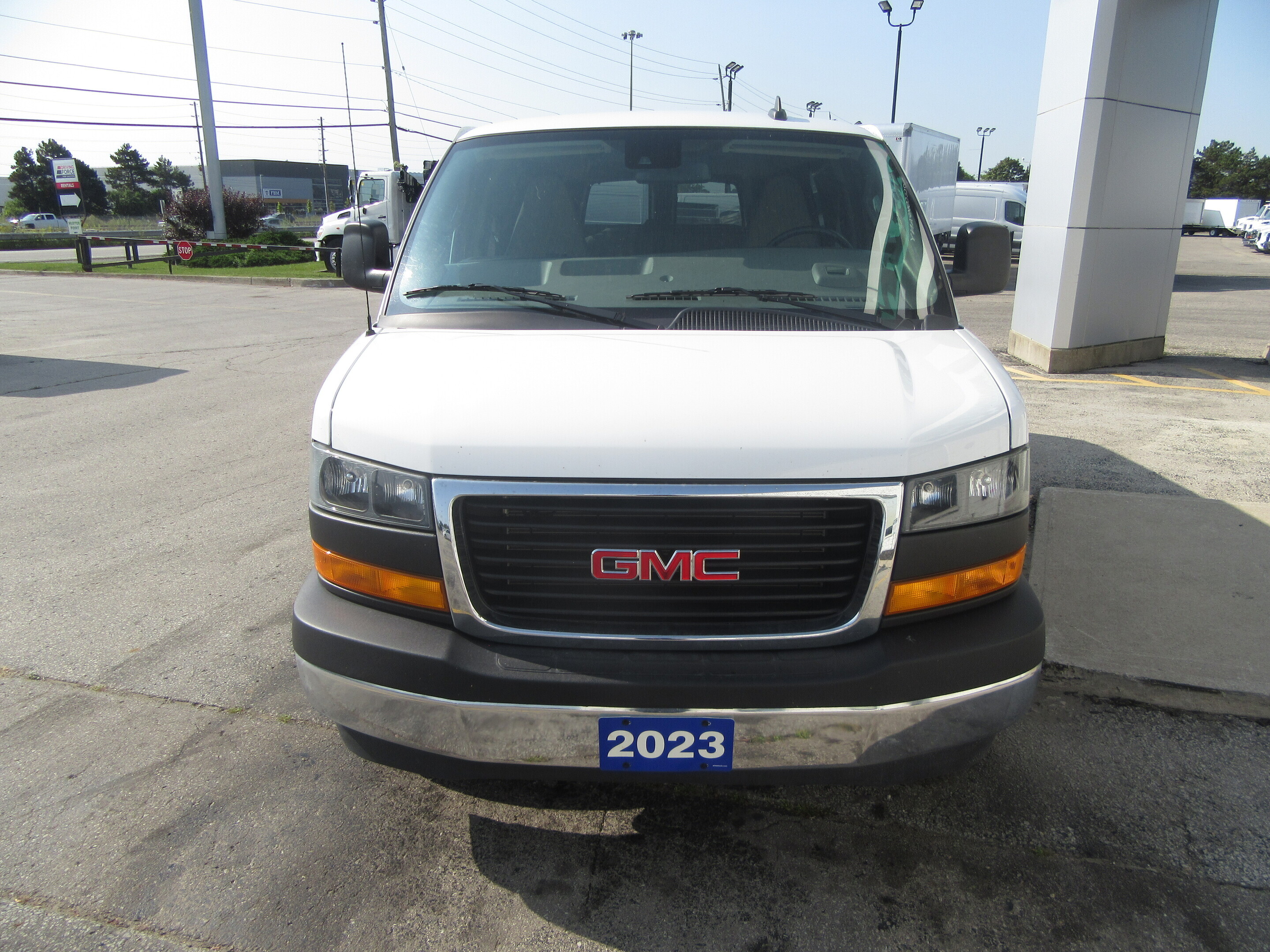 GMC Savana 2023