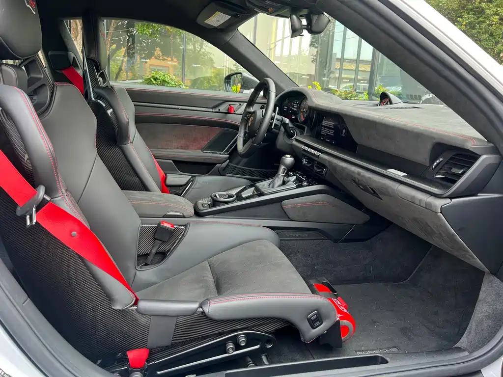 Porsche 911 2025