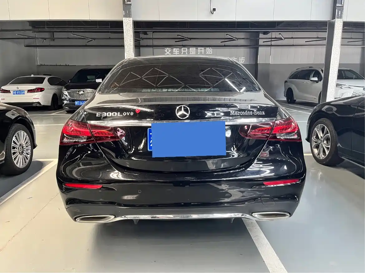 Mercedes-Benz E-Класс 2022