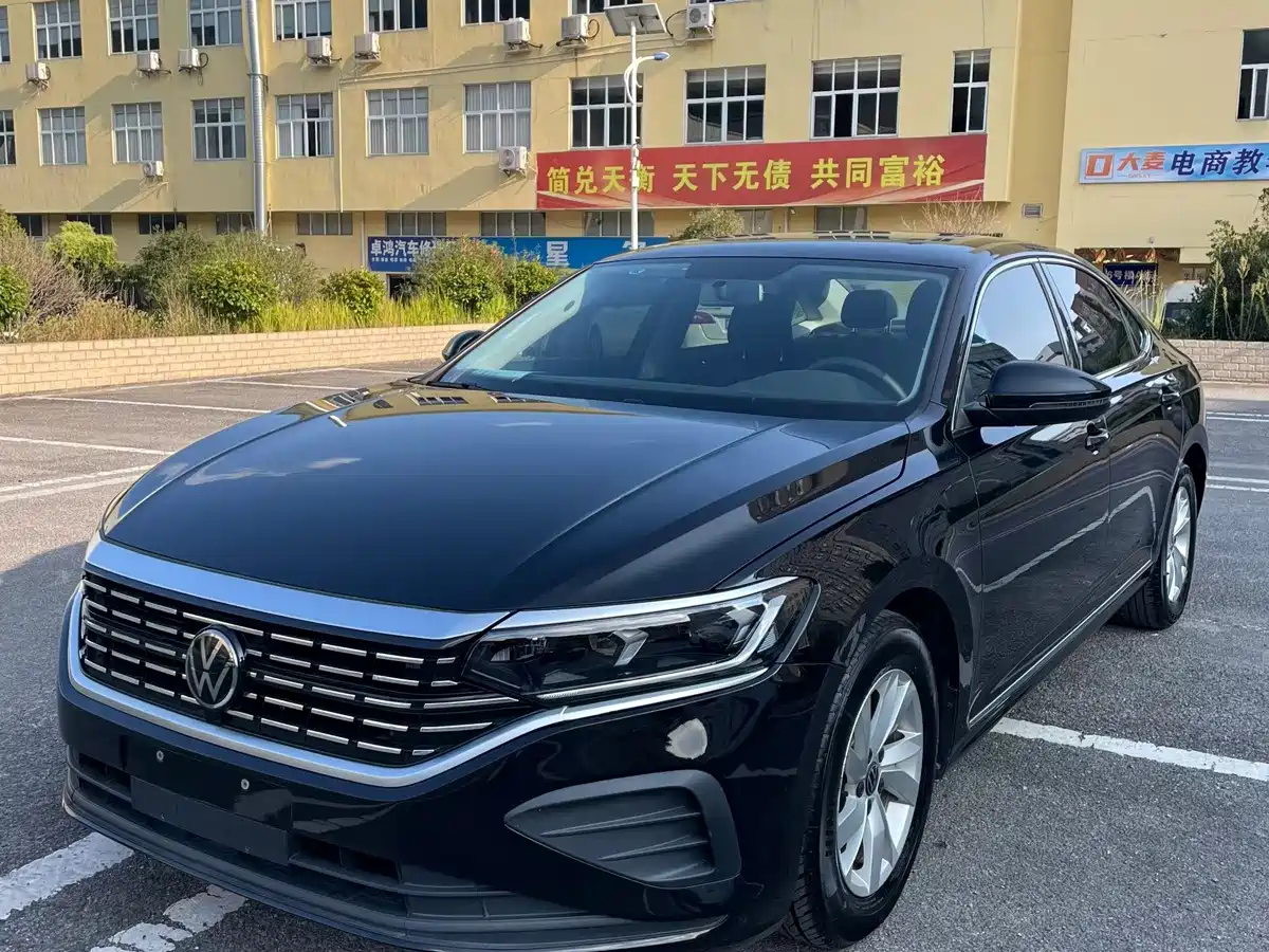 Volkswagen Passat 2025