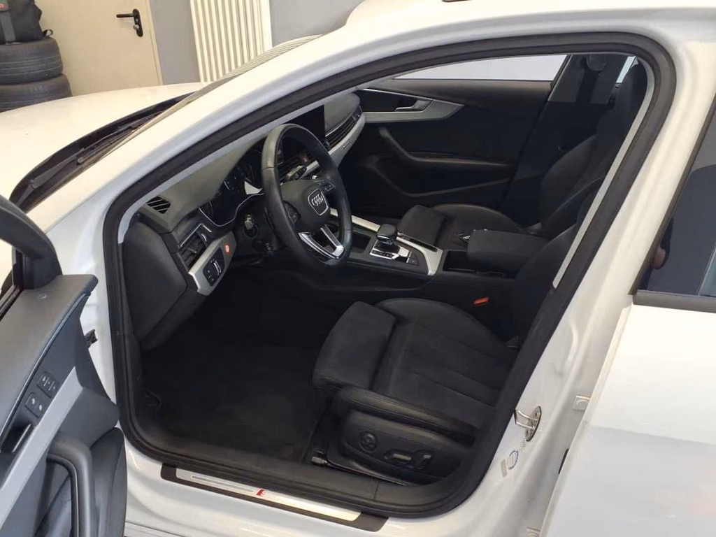 Audi A4 2023