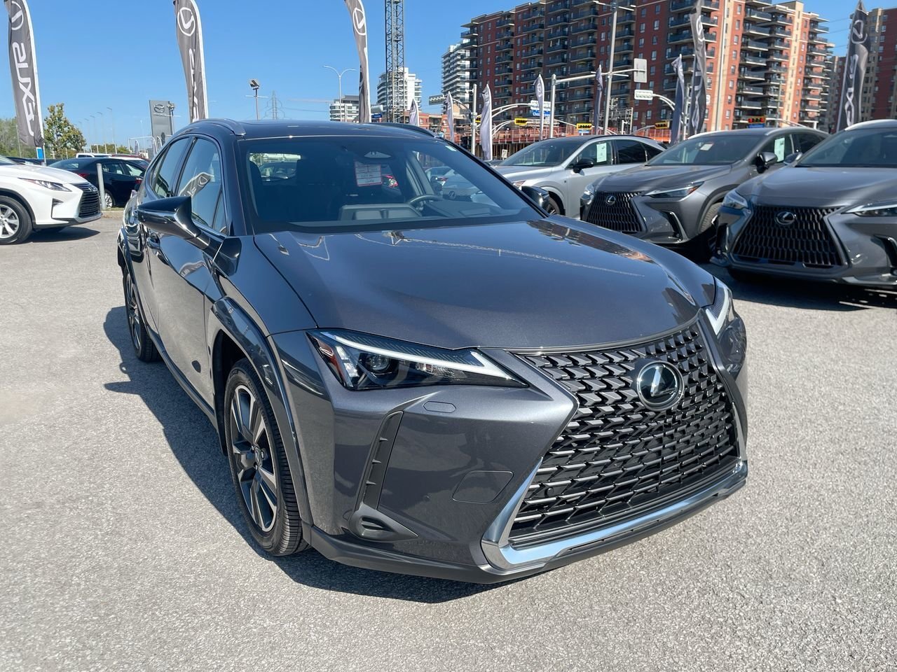Lexus UX 2025