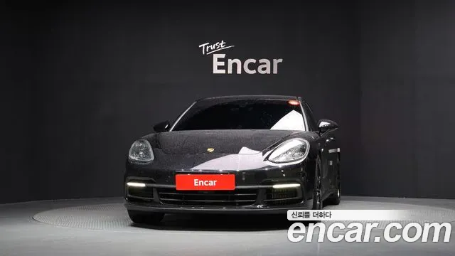 Porsche Panamera 2020
