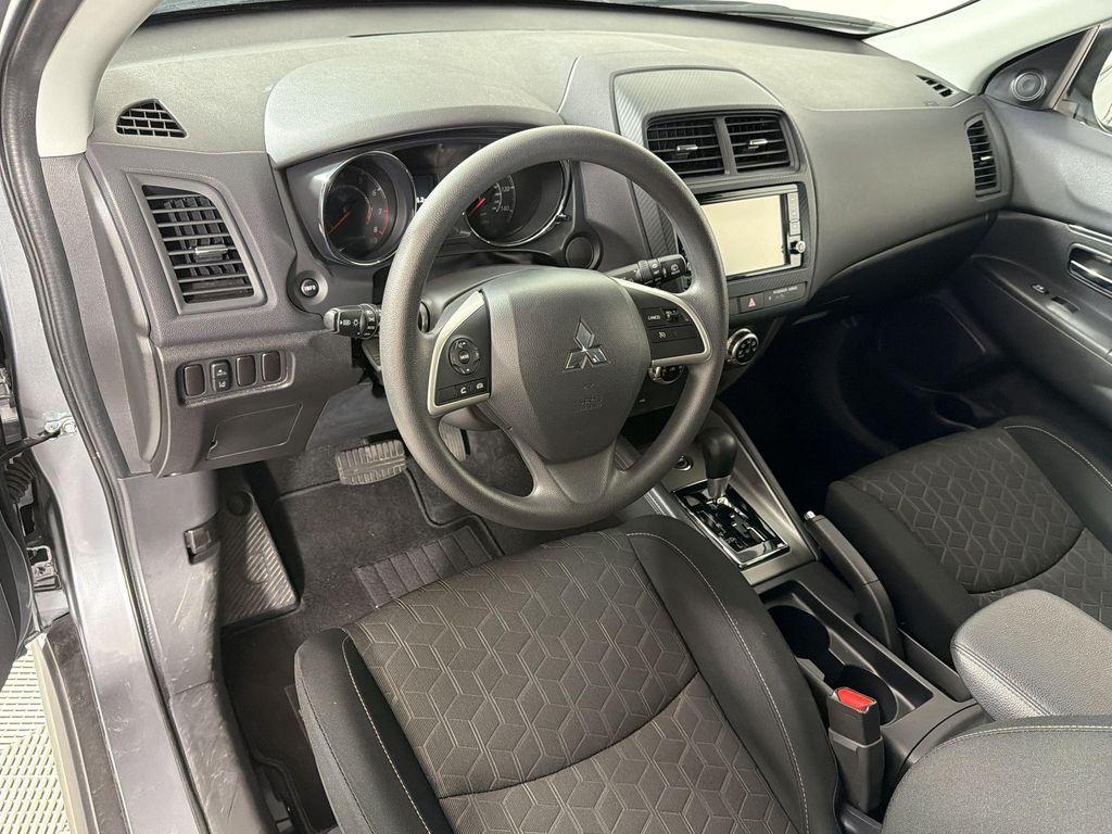 Mitsubishi Outlander Sport 2025