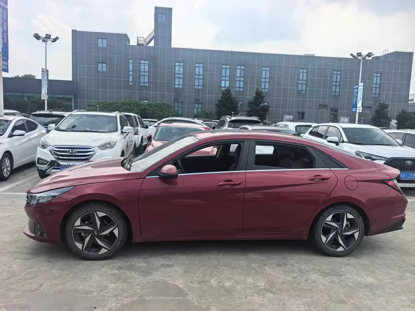 Hyundai Elantra 2022