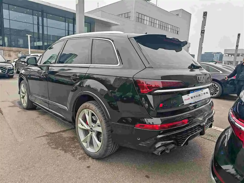 Audi Q7 2025