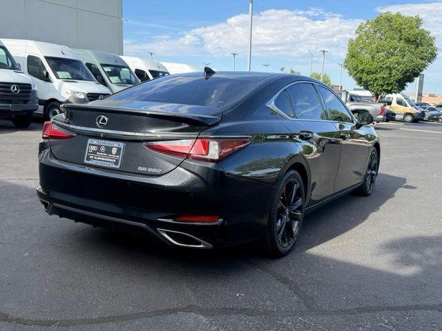 Lexus ES 2022