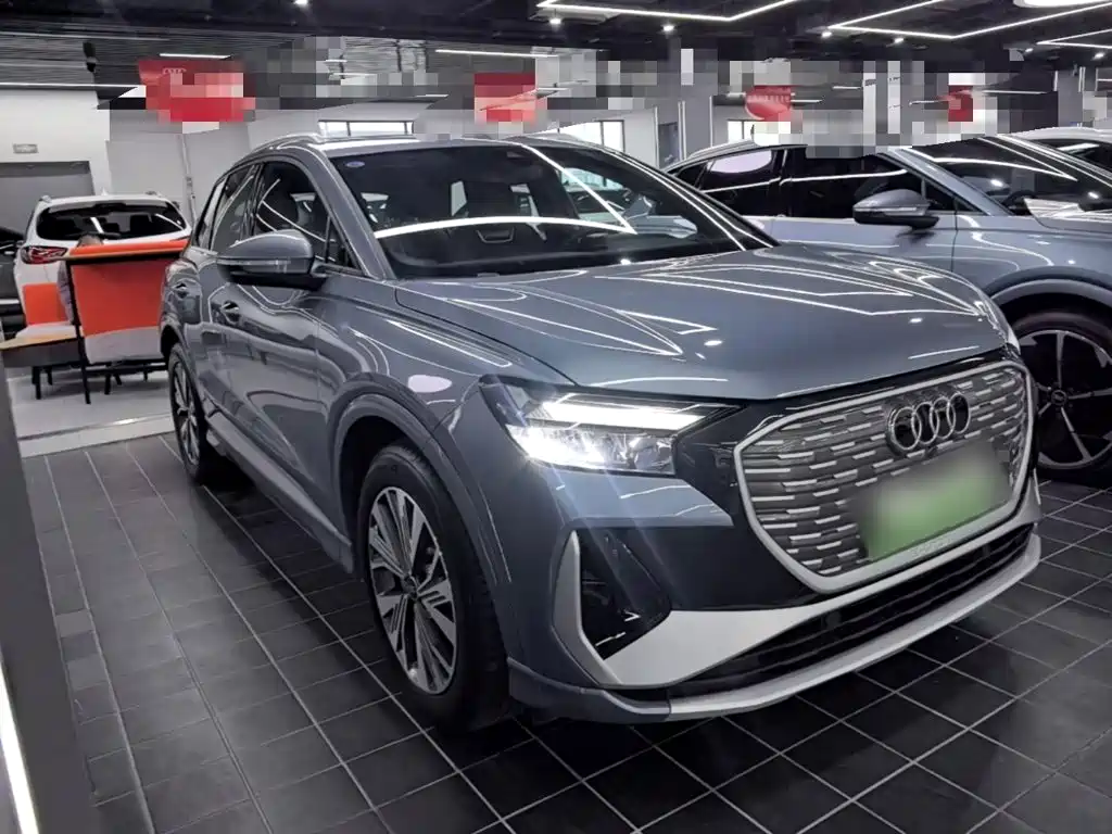 Audi Q4 e-tron 2024
